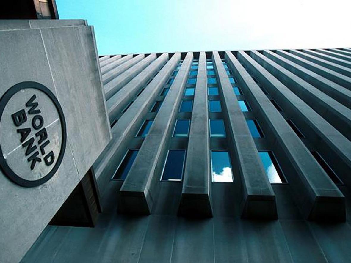 خبرنگاران کرونا به بانک جهانی رسید