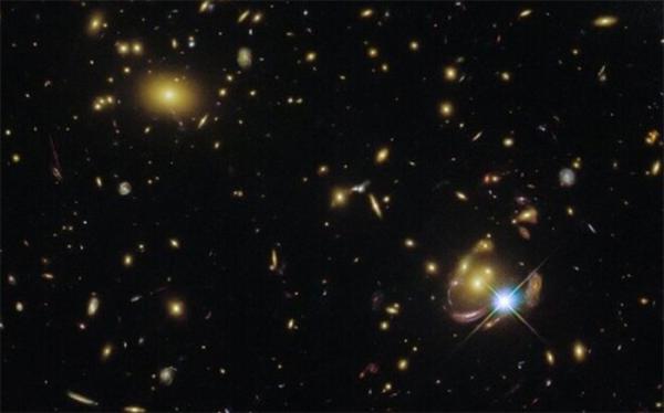 تصویری غیر معمول از یک کهکشان